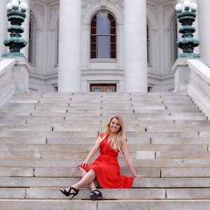 Meet your Posher, Danielle